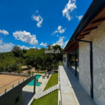 Casa à venda com 4 suítes no condomínio Portal Ouro Verde, Atibaia - SP