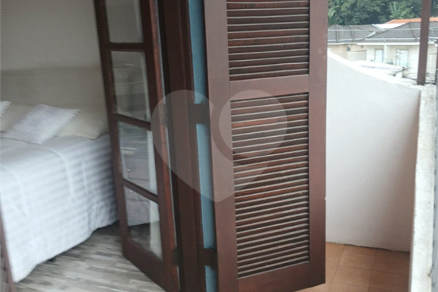 Sobrado à venda com 3 quartos, sendo 1 suíte,  em Tremembé, São Paulo, SP
