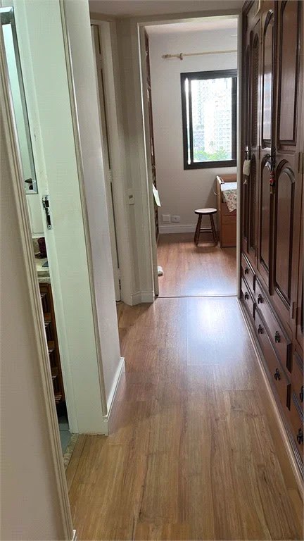 Apartamento à venda com 3 quartos, sendo 1 suíte, em Jardim das Acácias, São Paulo, SP