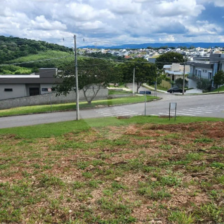 Terreno de esquina à Venda no Condomínio Reserva Santa Isabel com 554m² - Louveira