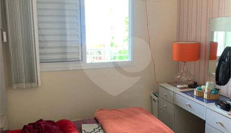 Apartamento à venda com 3 quartos, sendo 1 suíte,  em Parque Santana, Mogi das Cruzes, SP