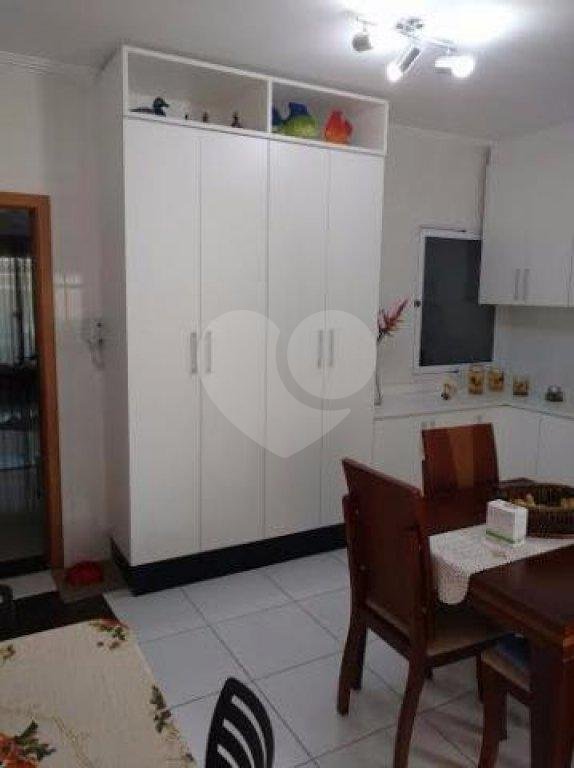 Sobrado à venda com 3 suítes em Vila Constança, São Paulo, SP