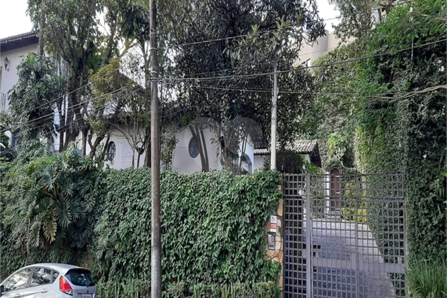Casa à venda com 5 quartos, sendo 2 suítes, em Jardim Guedala, São Paulo, SP