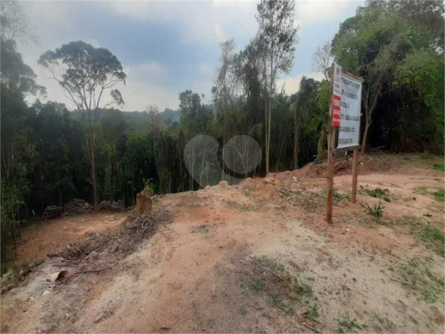 Terreno à venda no condomínio Alpes da Cantareira, Mairiporã - SP