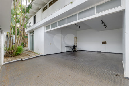 Sobrado à venda ou para alugar com 4 suítes em Granja Julieta, São Paulo, SP