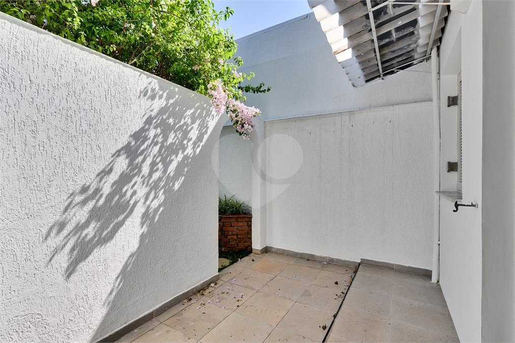 Casa de Vila à venda com 4 quartos, sendo 2 suítes, em Alto da Boa Vista, São Paulo, SP