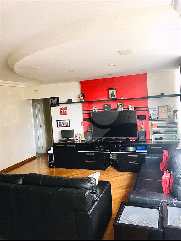 Apartamento à venda com 3 quartos, sendo 1 suíte, em Pinheiros, São Paulo, SP