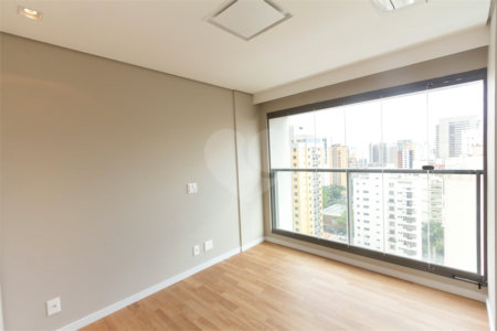 Apartamento à venda ou para alugar com 3 suítes em Moema, São Paulo, SP