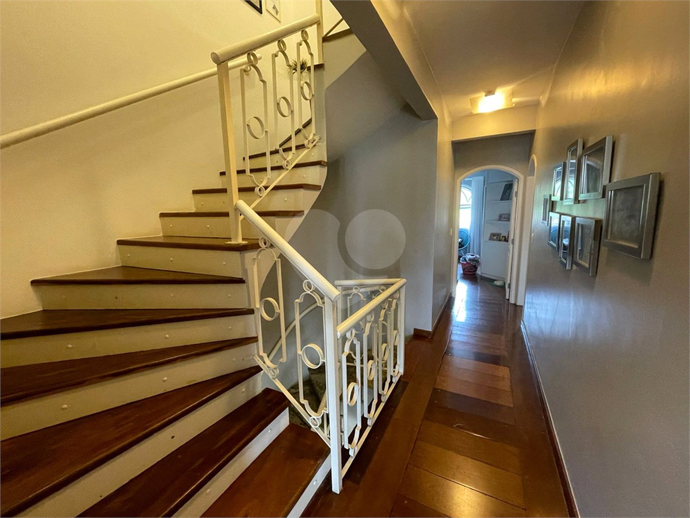 Casa em condomínio à venda ou para alugar com 4 quartos, sendo 3 suítes,  em Jardim Panorama, São Paulo, SP