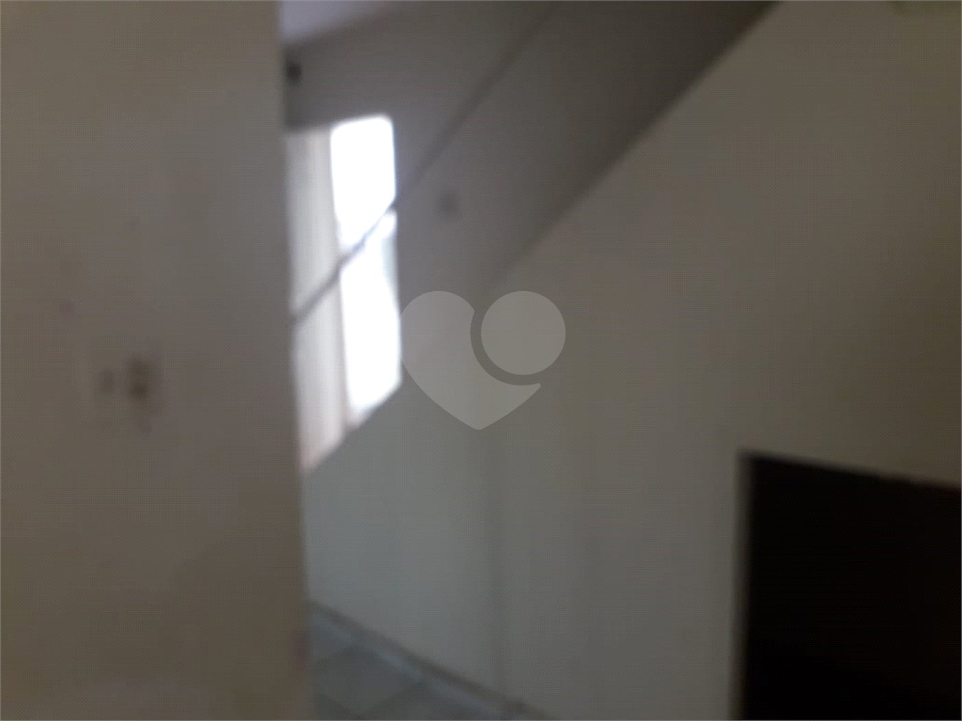 Casa Térrea à venda com 4 quartos, sendo 1 suíte, em Vila Constança, São Paulo, SP