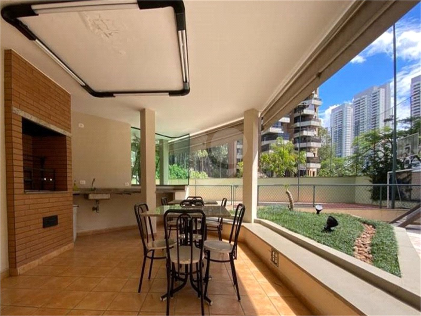 Apartamento à venda com 3 suítes em Vila Suzana, São Paulo, SP