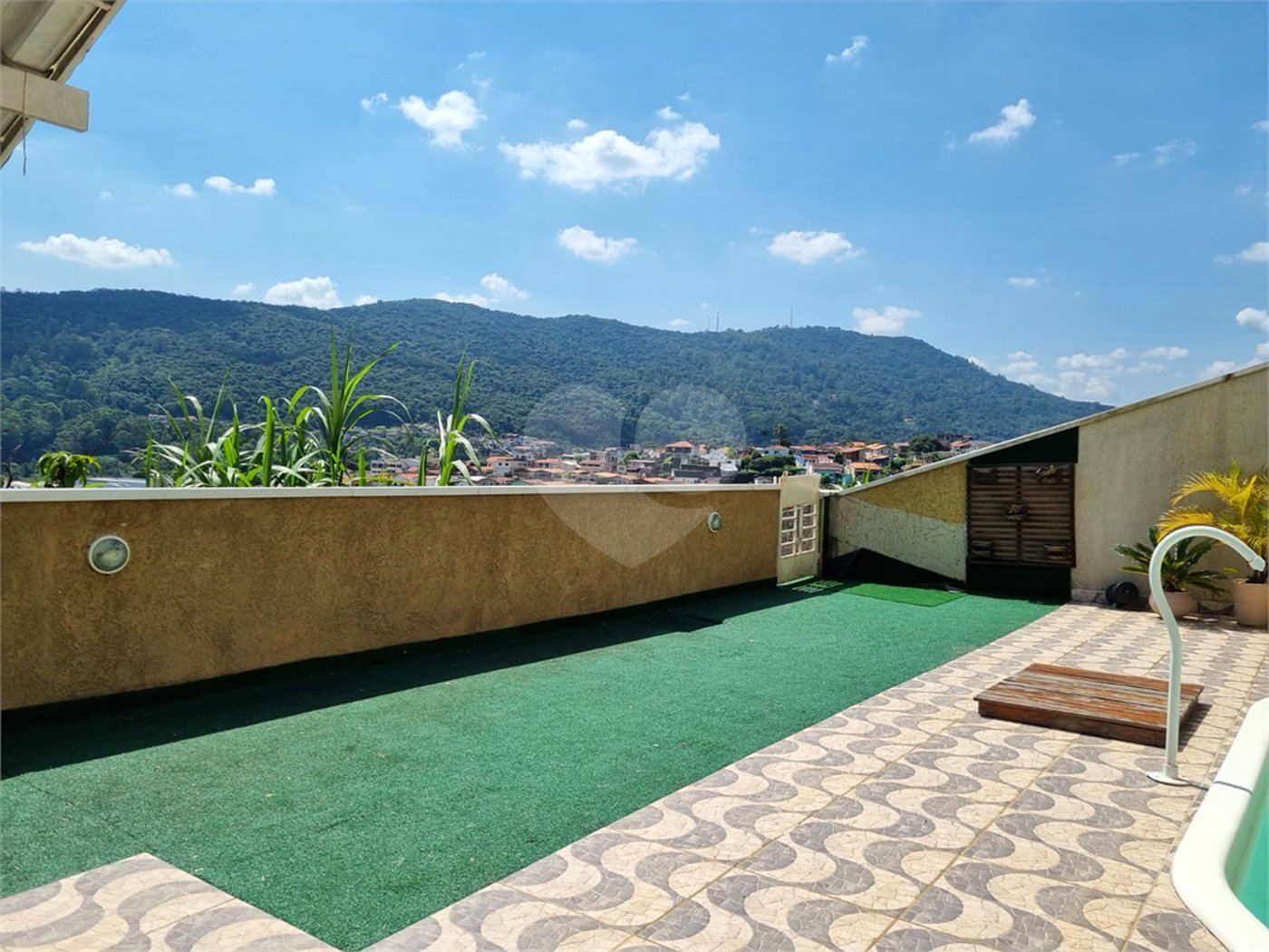 Casa à venda com 3 quartos, sendo 1 suíte, em Serra da Cantareira, Mairiporã, SP