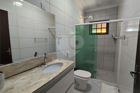 Casa Térrea à venda com 4 quartos, sendo 1 suíte, em Vila Mazzei, Itapetininga, SP