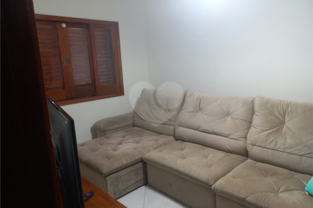 Casa à venda com 4 quartos, sendo 2 suítes,  em Villaggio Capríccio, Louveira, SP