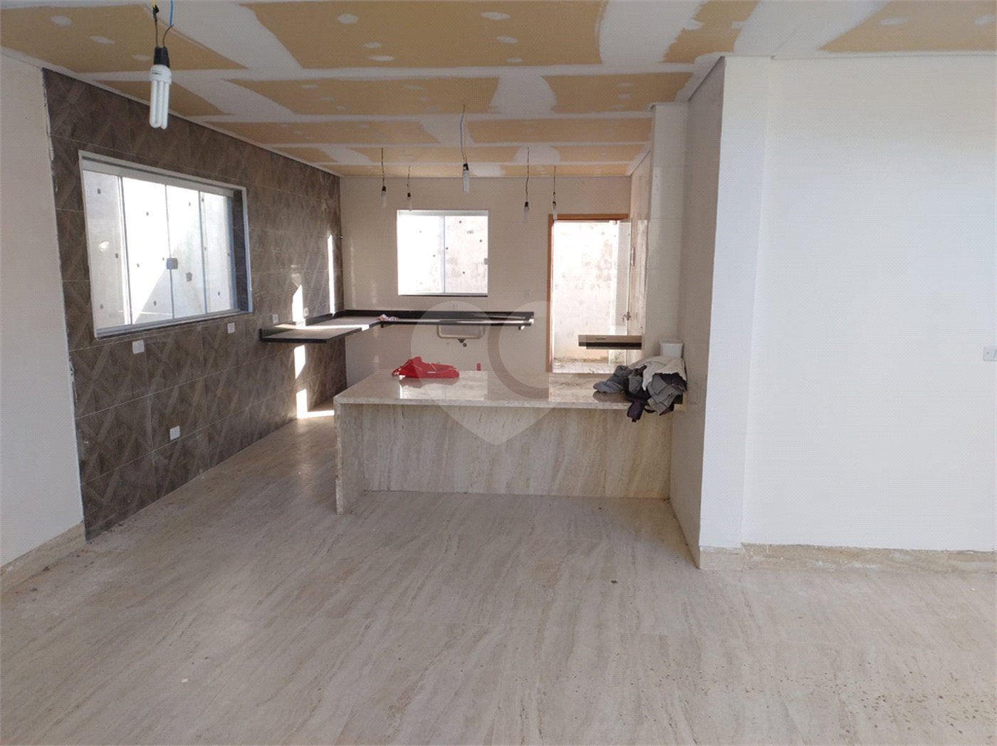 Casa nova na Serra da Cantareira com 3 suítes