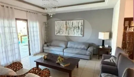Casa à venda com 5 quartos, sendo 1 suíte,  em Vila Petrópolis, Atibaia, SP