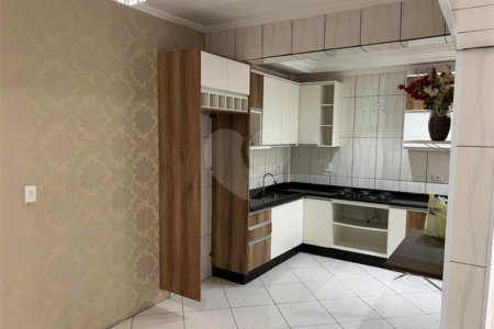 Sobrado à venda com 2 quartos, sendo 1 suíte, em Vila Correa, Ferraz de Vasconcelos, SP