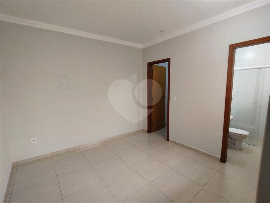Casa para alugar com 3 quartos, sendo 1 suíte,  em Jardim Itália, Itapetininga, SP