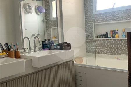 Apartamento à venda com 3 suítes em Lapa, São Paulo, SP