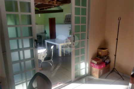 Casa à venda com 2 quartos em Vila Grace, Itapetininga, SP