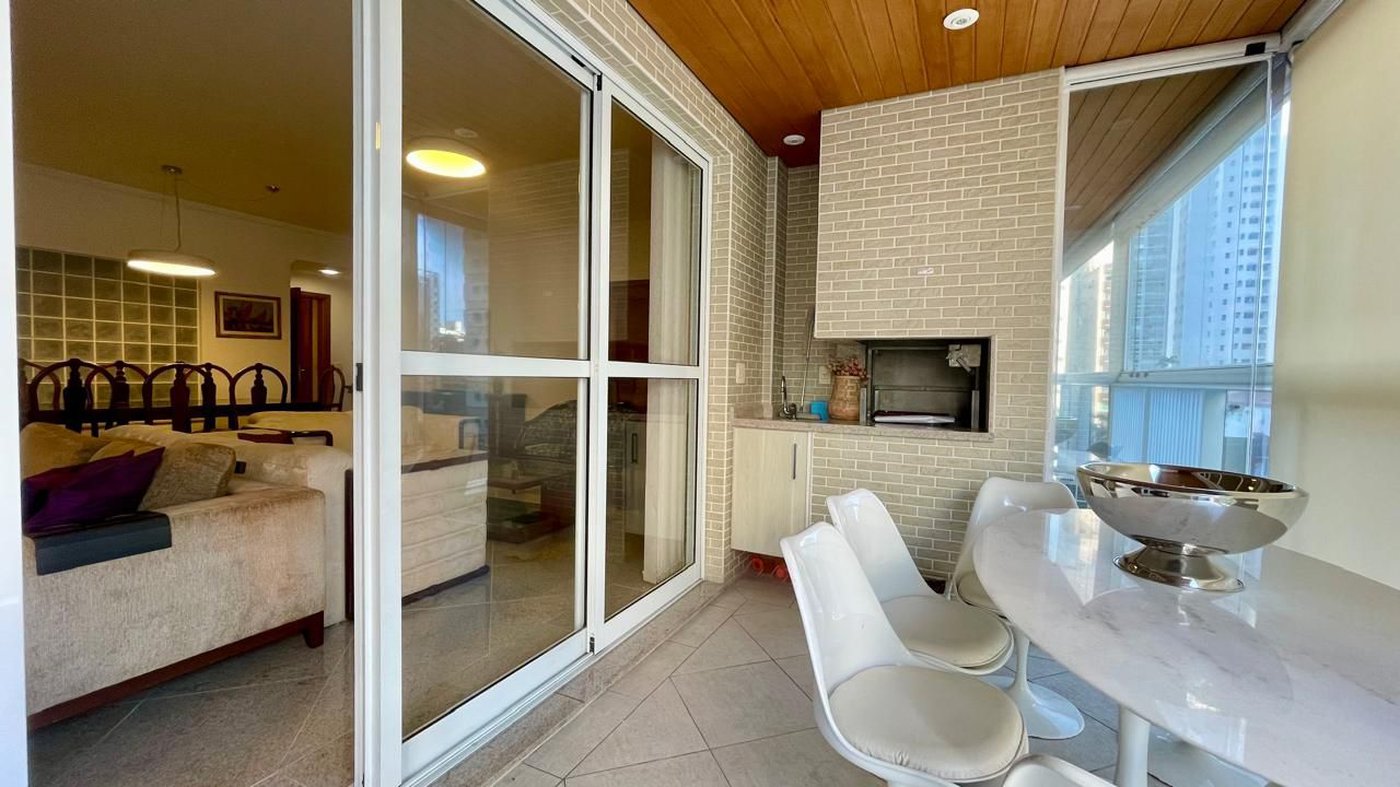 Apartamento com 4 dormitórios à venda, 217 m² por R$ 2.700.000,00 - Gonzaga - Santos/SP