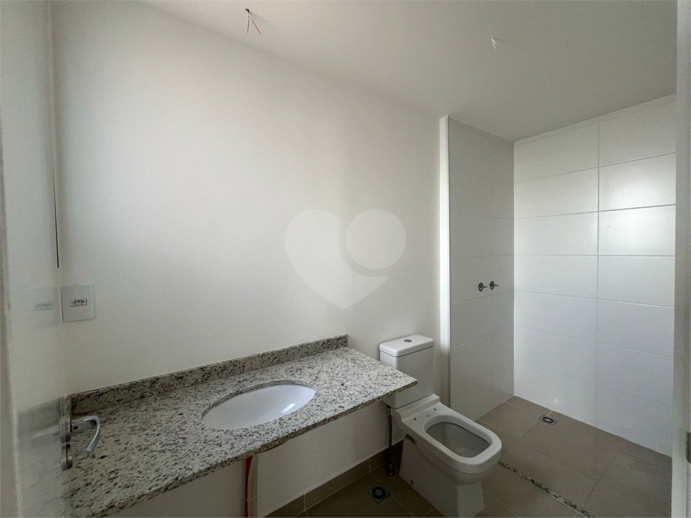 Apartamento à venda com 3 quartos, sendo 1 suíte,  em Além Ponte, Sorocaba, SP