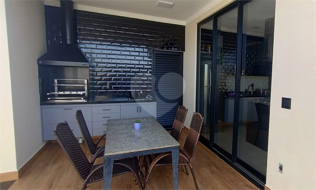 Casa à venda com 3 quartos, sendo 1 suíte, no condomínio Vila Paraty, Indaiatuba - SP