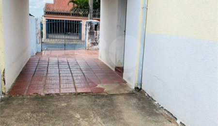 Casa à venda com 2 quartos, sendo 1 suíte,  em Jardim Hungares, Sorocaba, SP