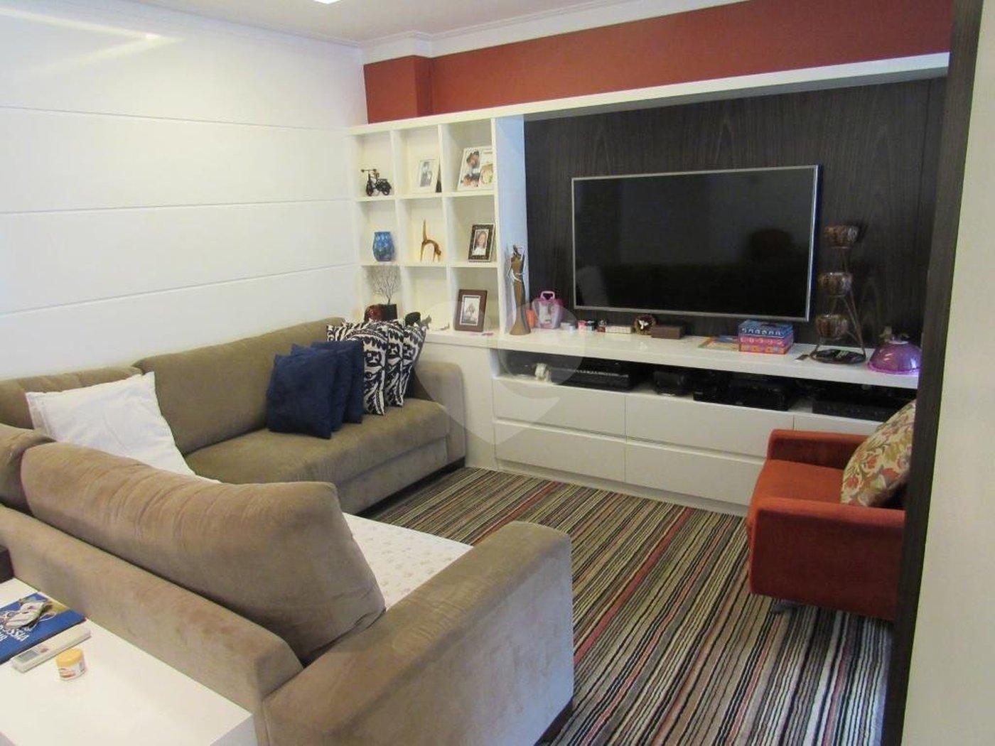 Apartamento à venda com 3 suítes em Real Parque, São Paulo, SP