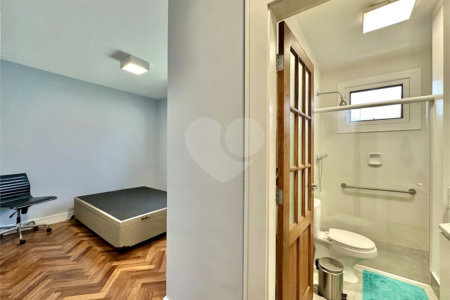Casa à venda com 4 suítes no condomínio Parque das Artes, Embu das Artes - SP