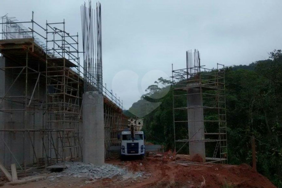 Terreno à venda em Jardim Glória, Miracatu, SP