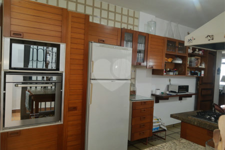 Casa de Vila à venda com 3 quartos, sendo 1 suíte,  em Indianópolis, São Paulo, SP