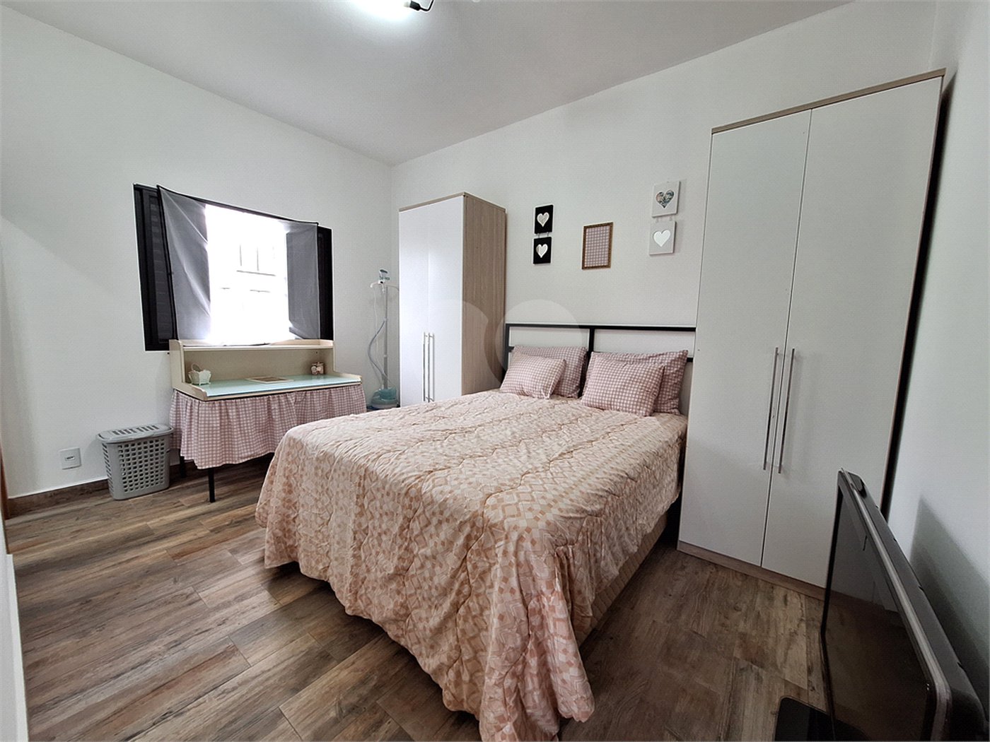 Casa à venda com 3 suítes no condomínio Chácaras do Lago, Vinhedo - SP