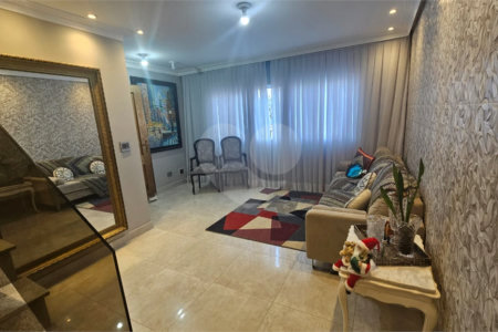 Sobrado à venda com 4 quartos, sendo 2 suítes, em Saúde, São Paulo, SP