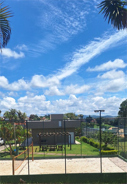 Casa à venda com 4 suítes no condomínio Osato, Atibaia - SP