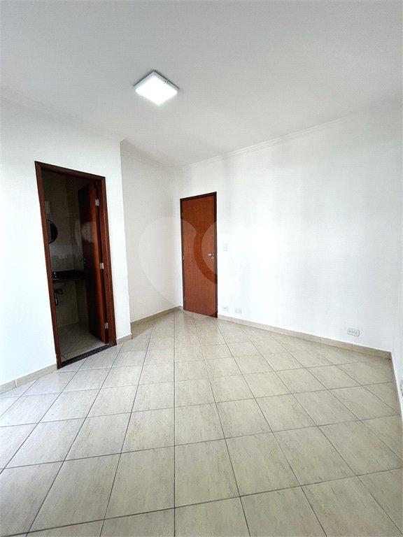 Casa para alugar com 2 quartos, sendo 1 suíte, no condomínio Terra Nostra III, São Paulo - SP