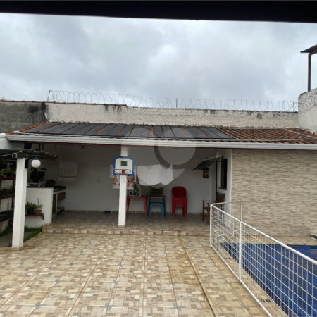 Casa à venda com 2 quartos, sendo 1 suíte, em Vila Angélica, Sorocaba, SP