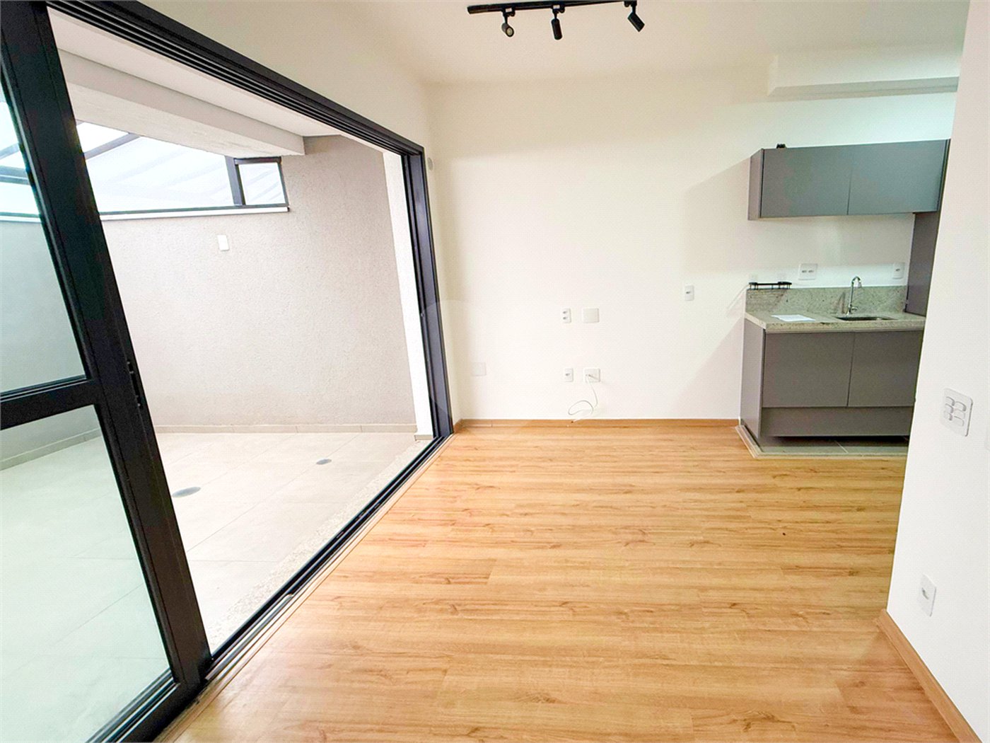 Apartamento no Alto do Ipiranga, 1 quarto, 1 banheiro, quintal