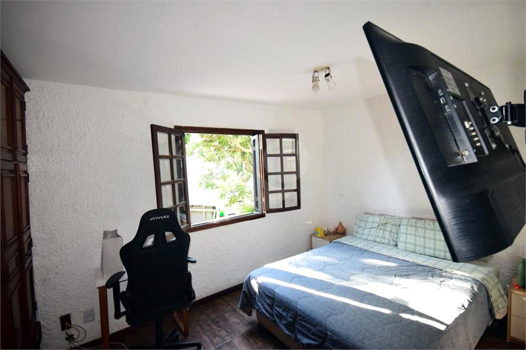 Casa à venda com 5 quartos, sendo 1 suíte, no condomínio Vivendas, Rio de Janeiro - RJ