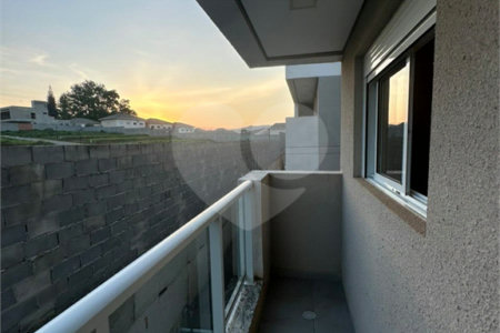 Apartamento à venda com 2 quartos, sendo 1 suíte, em Bairro do Cambará, São Roque, SP
