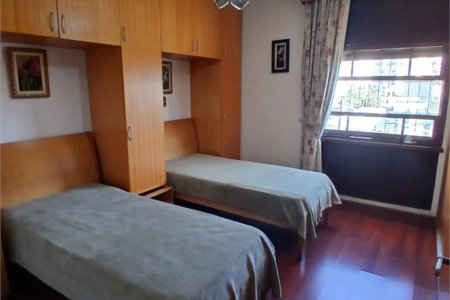 Sobrado à venda com 4 quartos, sendo 2 suítes,  em Jardim Leonor, São Paulo, SP