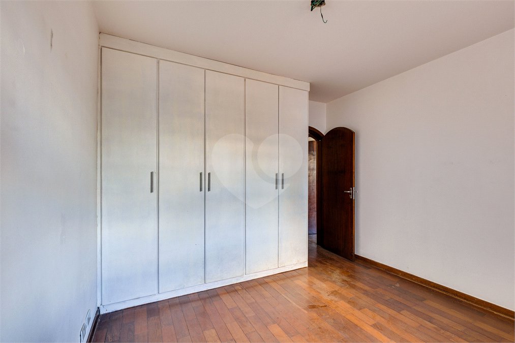 Sobrado à venda com 3 quartos, sendo 1 suíte, em Alto da Boa Vista, São Paulo, SP