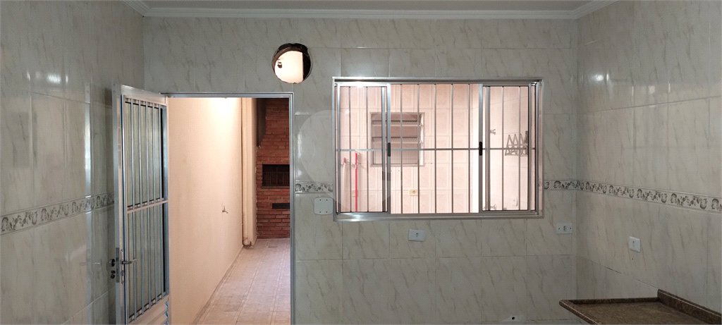 Sobrado à venda com 4 quartos, sendo 1 suíte, em Vila Nivi, São Paulo, SP