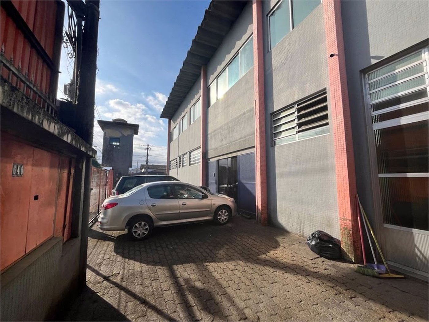 Box/Garagem Comercial à venda, Esplanada dos Barreiros, São Vicente - GR0001.
