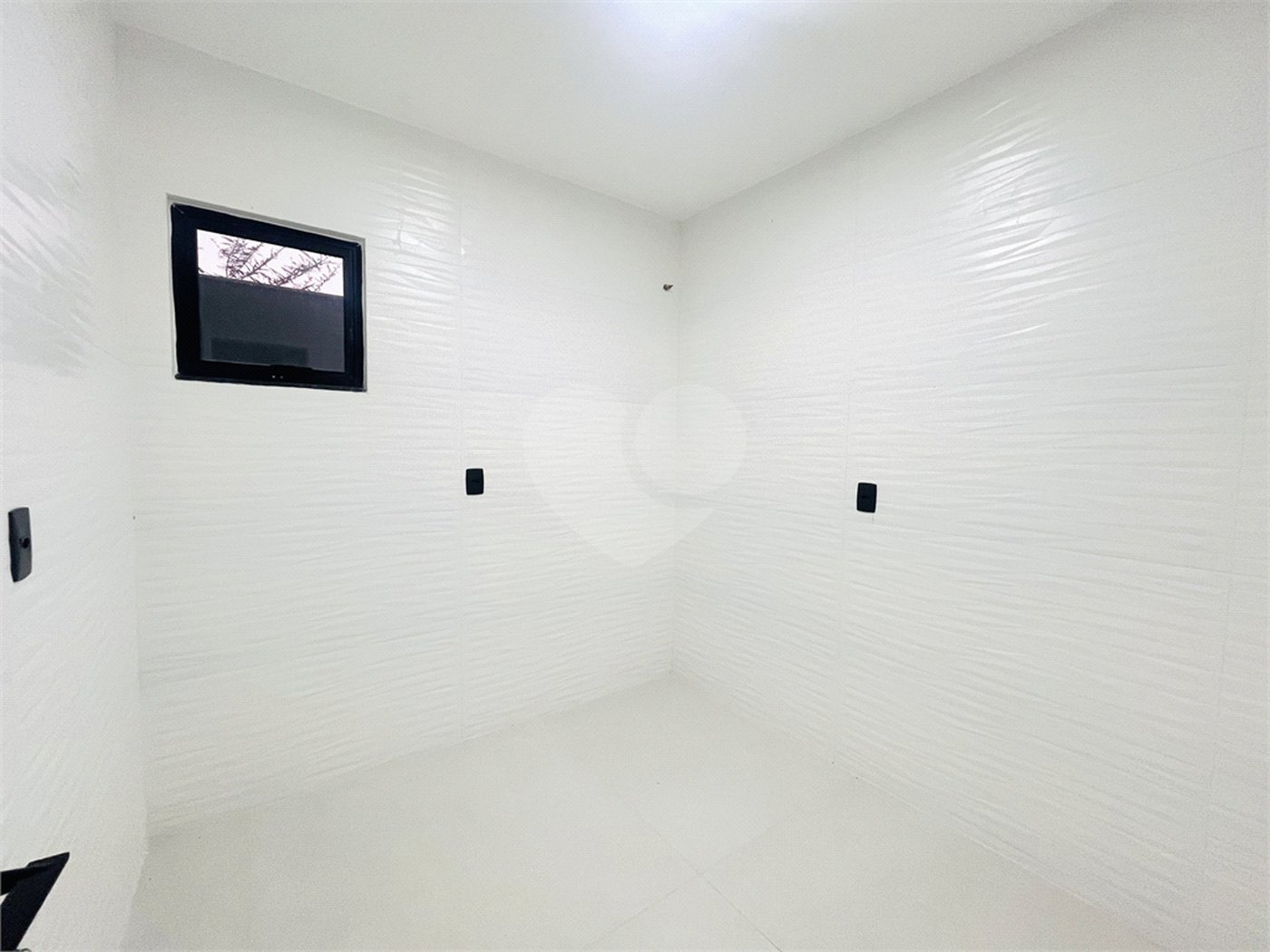 Casa à venda com 3 quartos, sendo 1 suíte, no condomínio Vale dos Sonhos 2, Rio de Janeiro - RJ