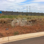 Terreno plano no Condomínio Villeneuve, com 250,00 m² de área total.