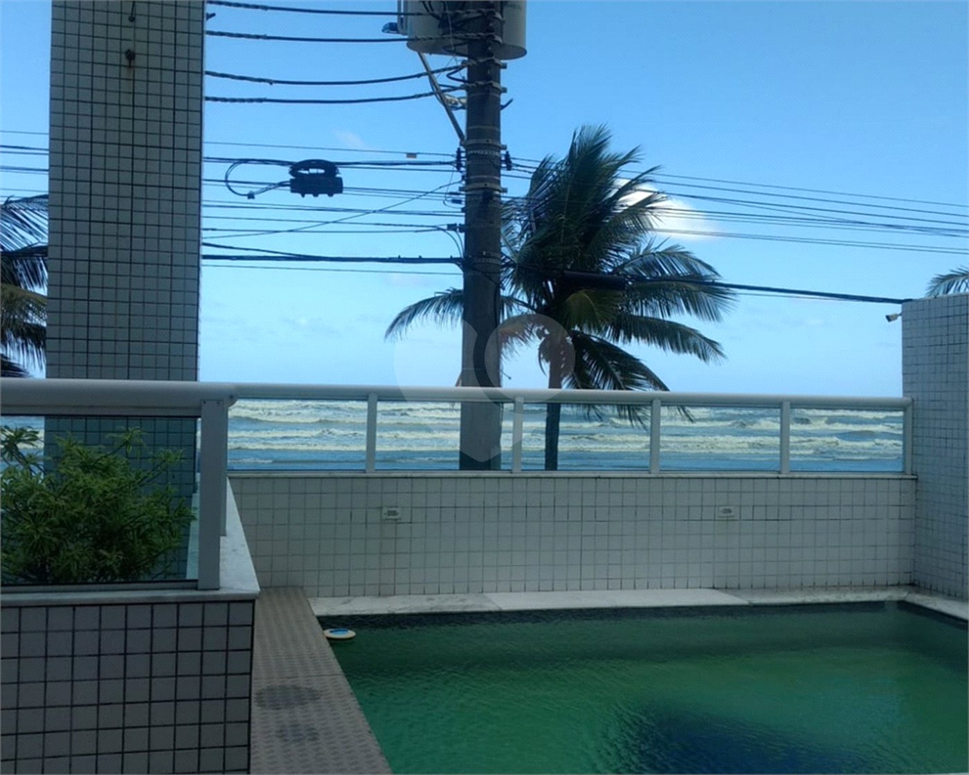 Apartamento à venda com 2 quartos, sendo 1 suíte,  no Centro, Mongaguá, SP