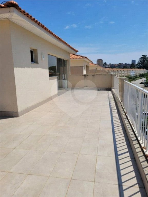 Casa à venda com 3 quartos, sendo 1 suíte, no condomínio Terrara, São Paulo - SP