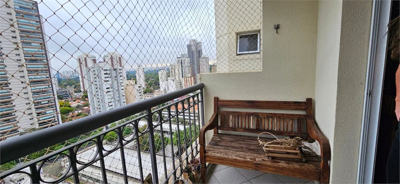 Apartamento à venda com 3 quartos, sendo 2 suítes, em Pinheiros, São Paulo, SP