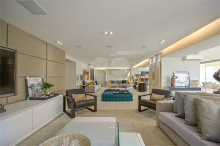 Apartamento à venda com 4 suítes,  em Vila Uberabinha, São Paulo, SP